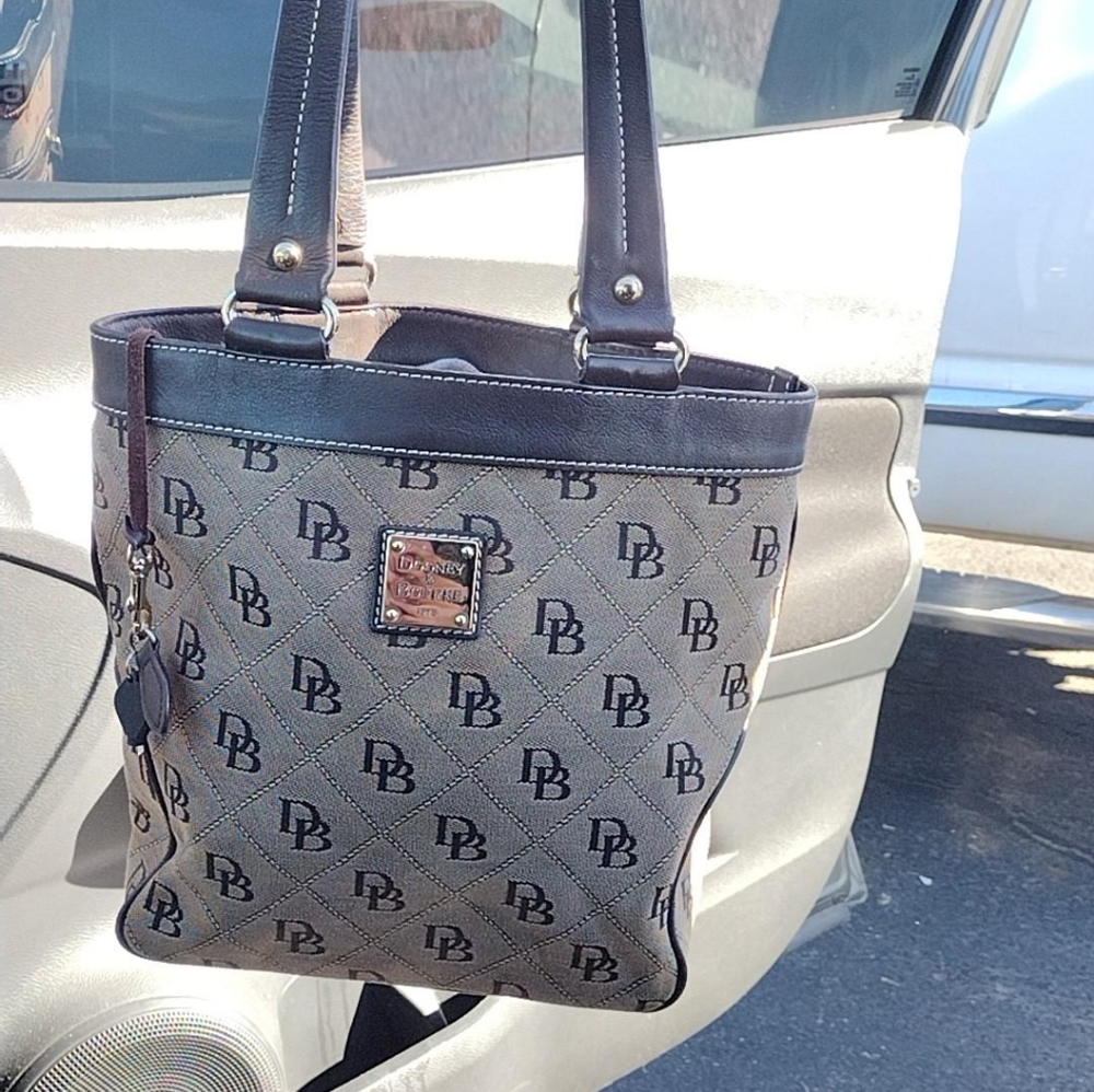 Dooney and Bournke bag